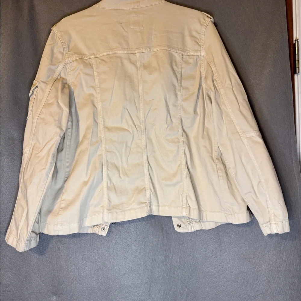 Kensie Cream Utility Jacket. Very Good Used Condition. - Picture 13 of 13